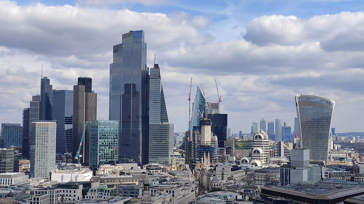 Slovom roka je podľa vedcov z Oxfordu "rage bait" omediach.com/internet/29385…