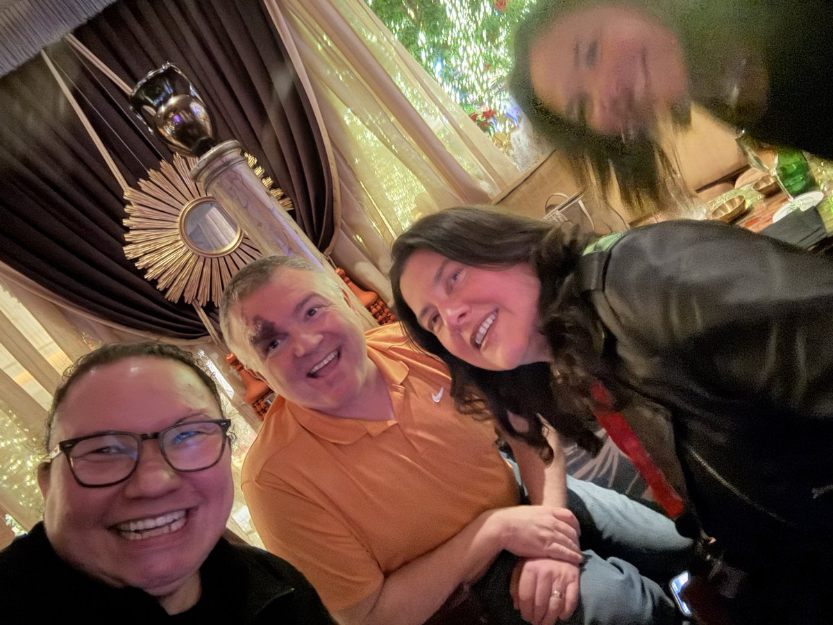 lizkmiller's tweet image. What&apos;s the best way to start your road thru #AWSreInvent? Start with good friends and fellow troublemakers. Love these fabulous faces. And yes. We are wearing protective gear. It&apos;s wild out here!!!