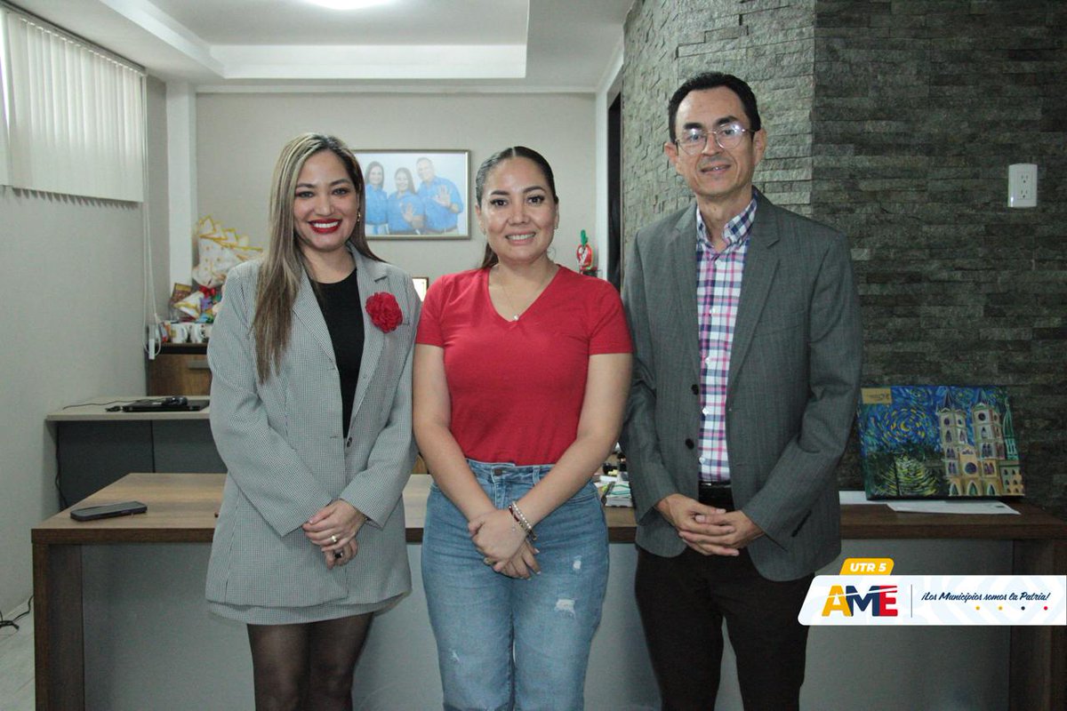 AMEcuador's tweet image. Bajo el liderazgo de nuestra presidenta @yuricolorado1, el asesor de Presidencia Nacional y la coord. de ##AME #UTR5 mantuvieron una reunión con la alcaldesa de #Balao, Sandy Gómez, para conocer las necesidades de la alcaldía y fortalecer acciones conjuntas.