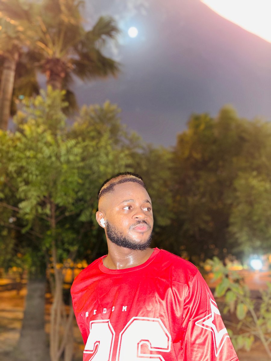 HazardJnr97's tweet photo. There are no secrets to success. It is the result of preparation, hard work, and learning from failure. Work hard in silence, and let success make the noise ✊❤️

#DecemberIsHere 
#HappyNewMonth https://t.co/ynSwSDsF7M