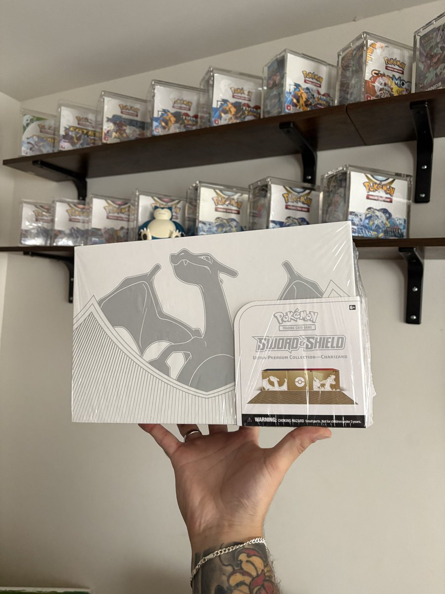 🎁 HOLIDAY GIVEAWAY 🎁

ONLY RULES FOR ENTRY:
LIKE 👍🏻 
FOLLOW ♿️
REPOST ♻️ 

1 winner will be randomly selected 2 weeks from today, during a live stream on December 15th, to recieve this box 🙏🏽

Winter is a brutal season for many people out in the world, I am thankful to be