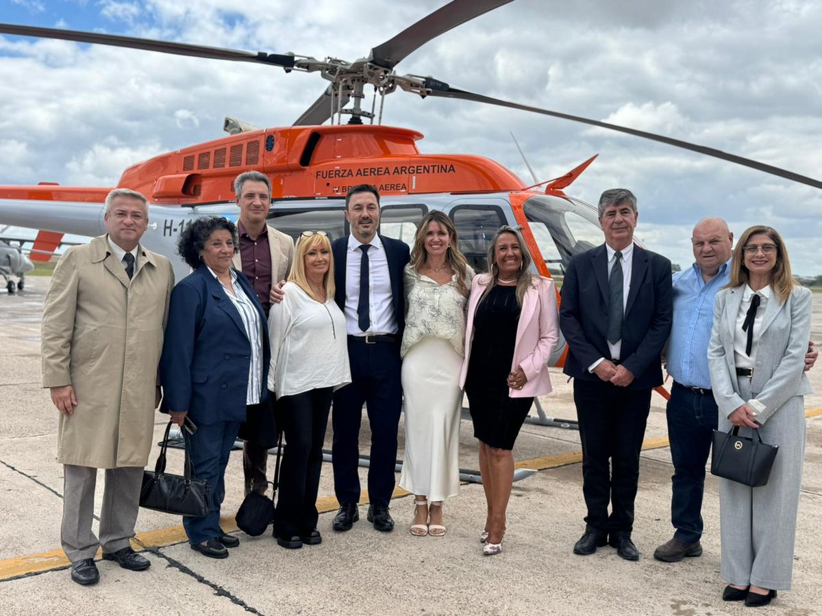 En la IV Brigada Aérea de Mendoza, <a href="/luispetri/">Luis Petri</a> tuvo su última presentación en la provincia como titular del <a href="/MinDefensa_Ar/">Ministerio de Defensa</a> y lo hizo a lo grande: presentando los nuevos helicópteros Bell 407 GXi.