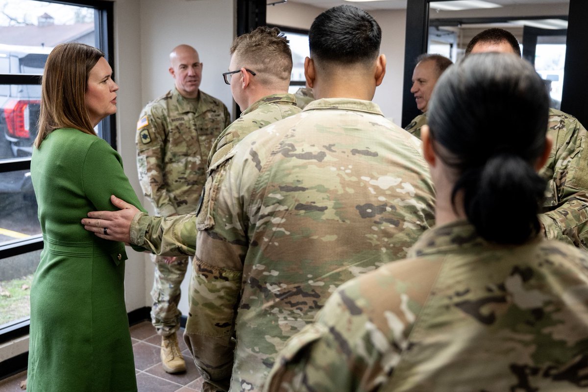 SarahHuckabee's tweet image. Arkansas Guardsmen are headed to D.C. to support a mission to help restore law and order to our nations capital. 

The 142nd is “Always Ready, Always There.” We are grateful for their strength and willingness to serve. We are proud of you, praying for you and thankful for all you…