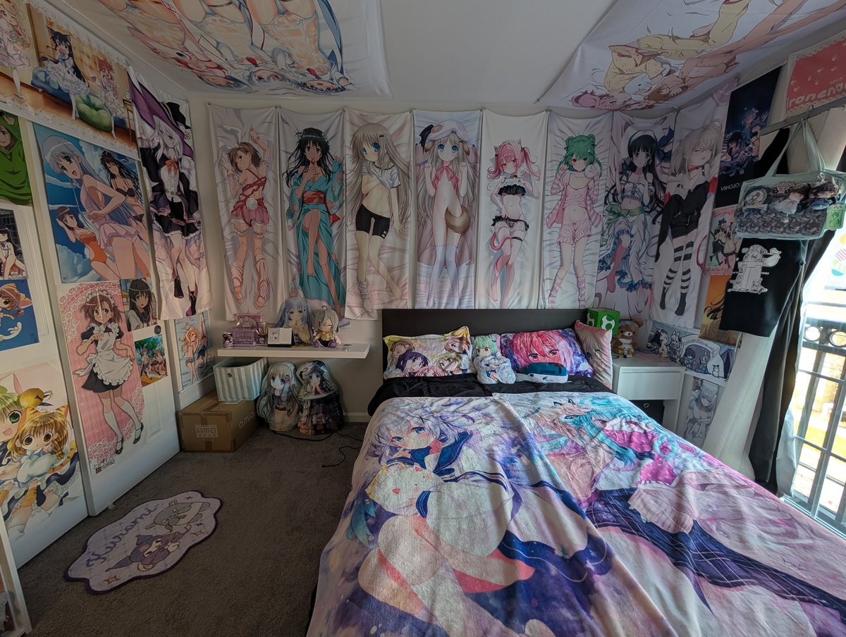 pc9801x's tweet image. the room of a married otaku couple