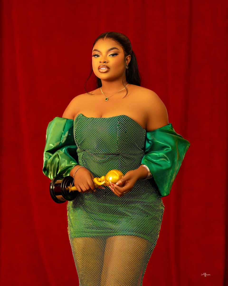 Rosey_ok's tweet image. SOCIAL MEDIA INFLUENCER OF THE YEAR!  
Highest ROK!🤭