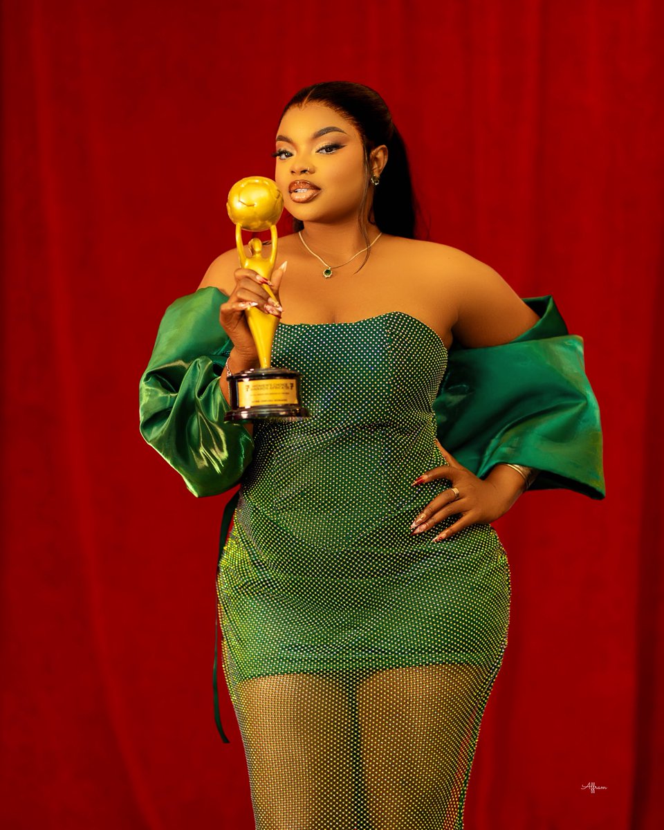 Rosey_ok's tweet image. SOCIAL MEDIA INFLUENCER OF THE YEAR!  
Highest ROK!🤭