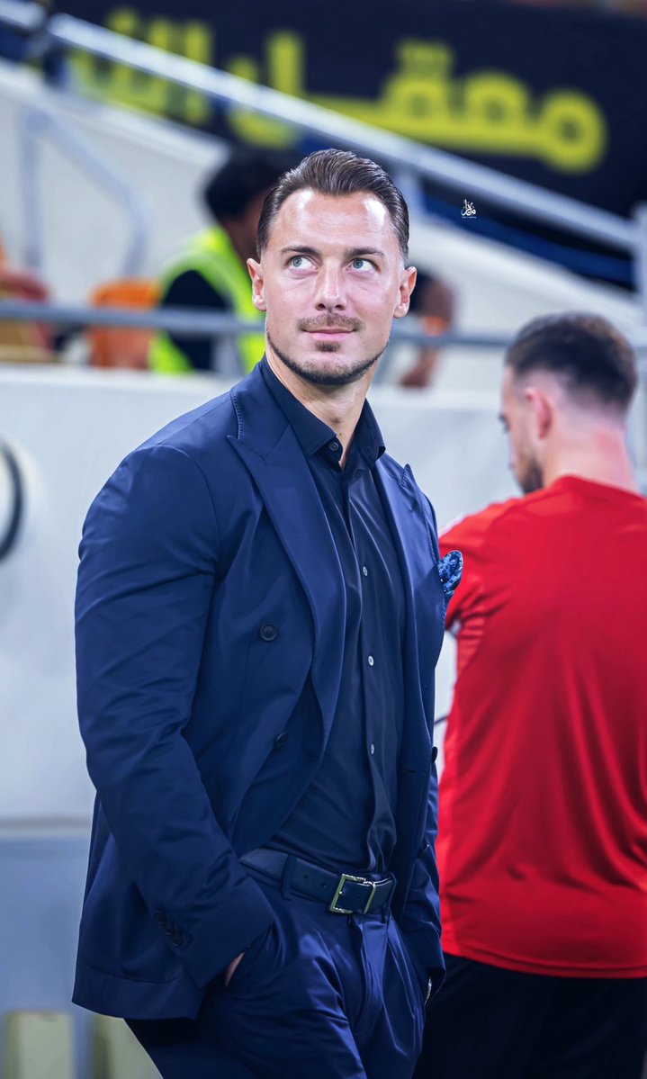 🚨🚨🚨 عاااااااااااااااااااااااااااااااااااااااااااجل :

مدرب #الاهلي ماتياس يايسله يحصد جائزة السفير الألماني لكرة القدم لأفضل مدرب لعام 2025 🤯💚