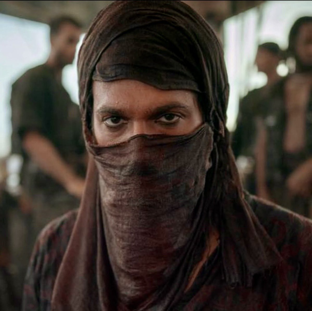 Gli occhi della Tigre 

#SandokanPremiere #CanYaman