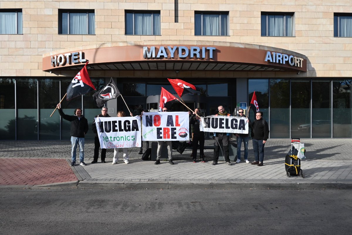 cgtzonasur's tweet photo. SINDICAL | Comienza la negociación del #ERE en @Connectis_ @Getronics #Getronics 

@CGT @cgtzonasur @CGT_Madrid @CGTRosetta Convoca paros parciales #NoalERE

Concentración en #Madrid frente a la negociación de más de 100 despidos.

¡Ni un paso atrás! https://t.co/2M6aoh4m7B