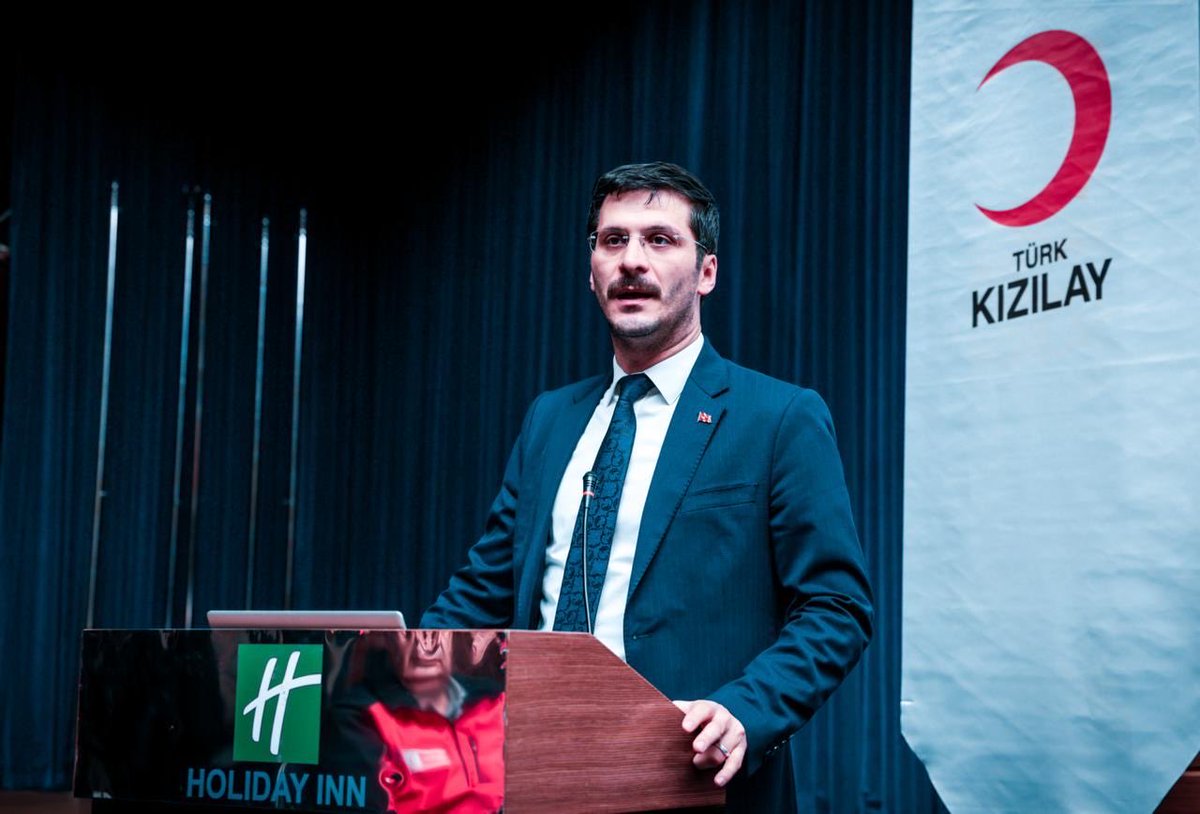 KizilayKurumsal's tweet photo. Kızılay ile Birleşmiş Milletler Nüfus Fonu (UNFPA) iş birliğinde düzenlenen “Acil ve Afet Durumlarında Kadın ve Üreme Sağlığı Hizmetleri Asgari Başlangıç Hizmet Paketi İstişare Çalıştayı” gerçekleştirildi.

Halk Sağlığı Genel Müdürü Doç. Dr. Muhammed Emin Demirkol, Toplum Hizmetleri Genel Müdürümüz Dr. Halil Ekinci, Afet Yönetimi ve İklim Değişikliği Genel Müdürümüz Doç. Dr. Kurtuluş Açıksarı, UNFPA Türkiye Temsilcisi Mariam A. Khan ve katılımcıların yer aldığı çalıştayda, acil ve afet durumlarında kadın ve üreme sağlığı hizmetlerinin MISP çerçevesinde güçlendirilmesi, ulusal mekanizmalara entegrasyonu ve kurumlar arası iş birliğinin geliştirilmesine yönelik mevcut çalışmalar ile izlenecek yeni adımlar ele alındı.