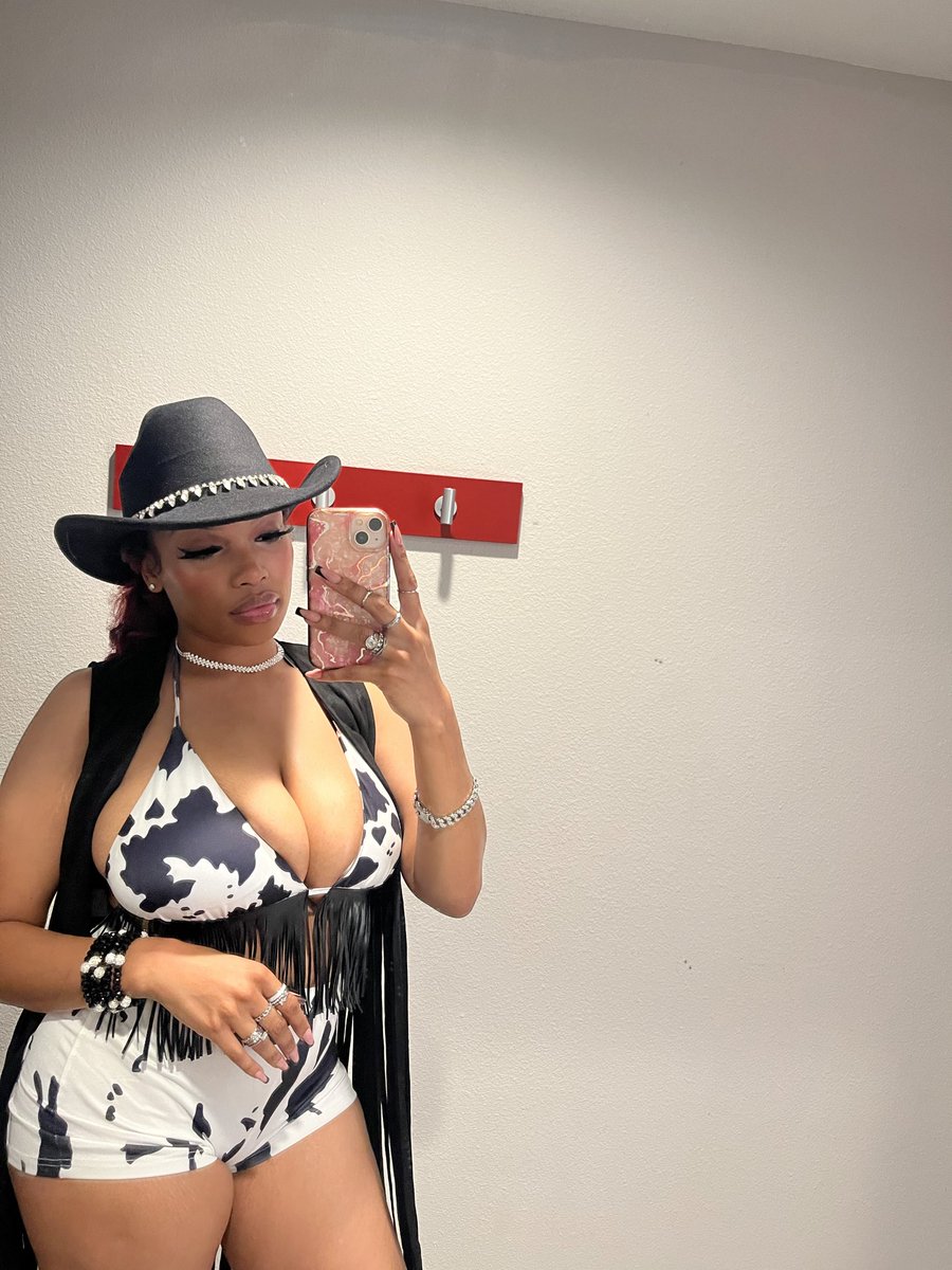 DamnNegrita's tweet photo. Big Moo 🐮🥛💦 https://t.co/1PCll1u0nB