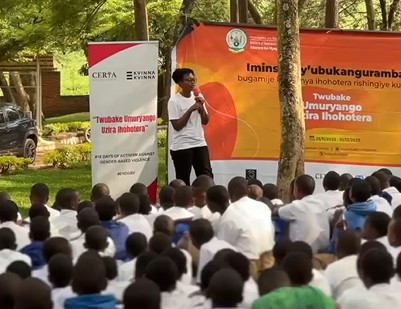 _CJA__'s tweet photo. In partnership with @KvinnaKvinnaINT &amp; @NyagatareDistr we were at Rukomo Secondary School as a part of our #16DaysOfActivism awareness campaign. Students were taught the different forms of GBV, how to prevent it within their families &amp; where to report any incidents they may face. https://t.co/RYNqkTMt2y