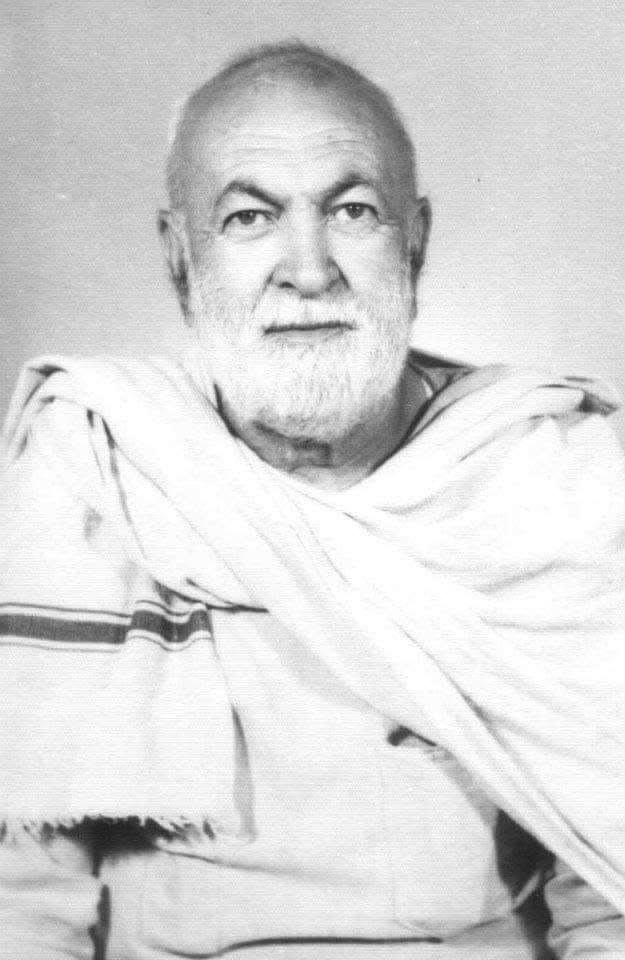 دویم حصه 
ددې غير منظمتيا او بې حسۍ په ليدو د خان شهيد په مغزو کې د يو منظم سياسي ګوند د جوړولو څرک وجود وموند۔چې پښتانه منظم کړي او د پرنګي له مريتوب ‌څخه خلاس کړي. 

 #TributeToKhanShaheed