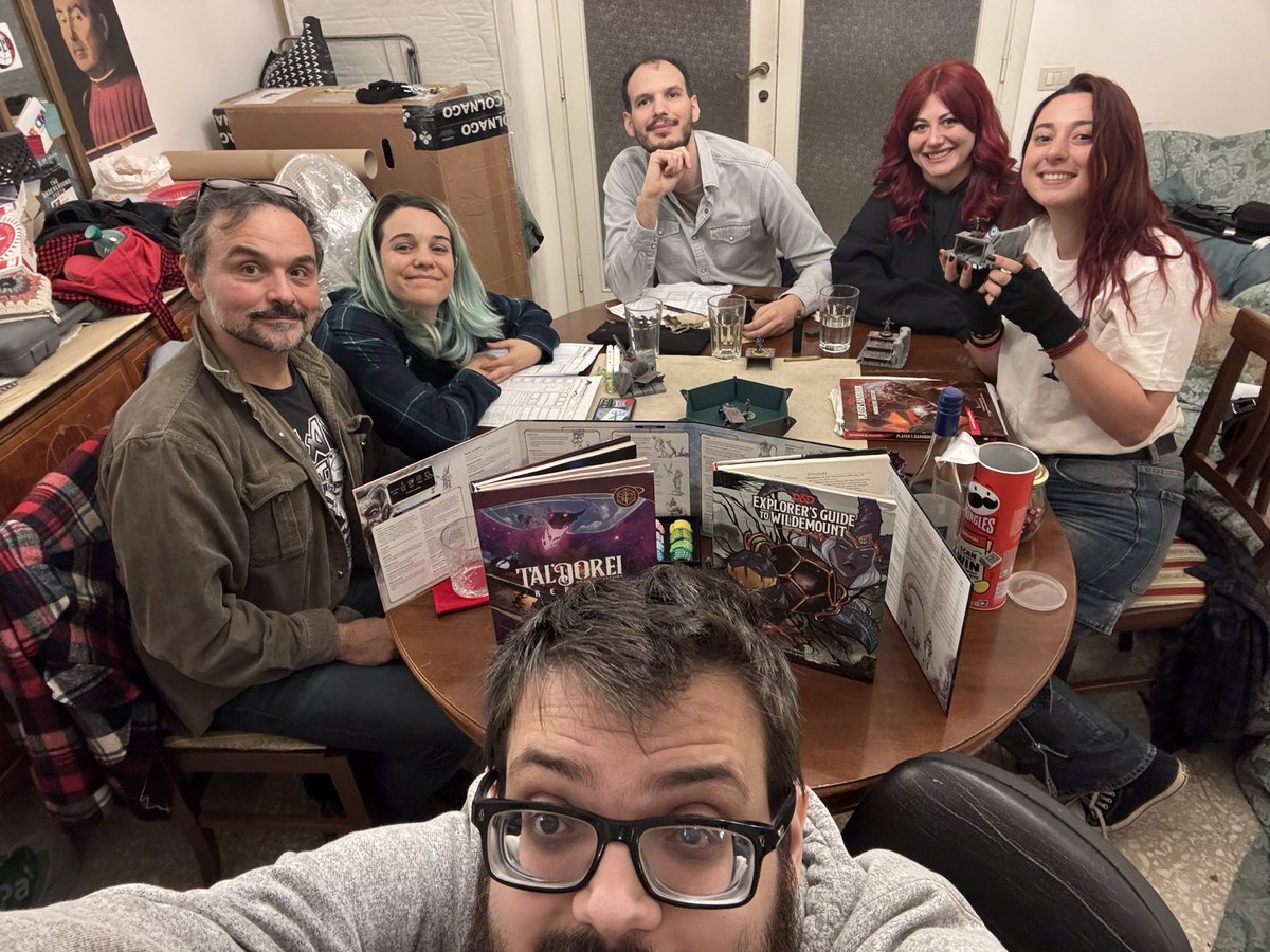DrklDrmngAlex's tweet photo. #Wildemount #TaldoreiReborn 

Finally Las Garras is on the move, the fire giants vault has been holding the Betrayer Arm of the Ruiner for centuries, will they finally reach it with new friends?

#DungeonsAndDragons #DnD #rpg #ttrpg #Rome #Italy #DarringtonPress #CriticalRoleFan https://t.co/1otrG9ytjg