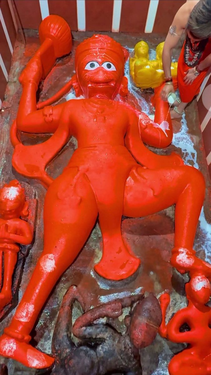 शक्ति, भक्ति और समर्पण का नाम ही हनुमान है।” 

जय बजरंग बली 🚩
शुभ रात्रि मित्रों।।