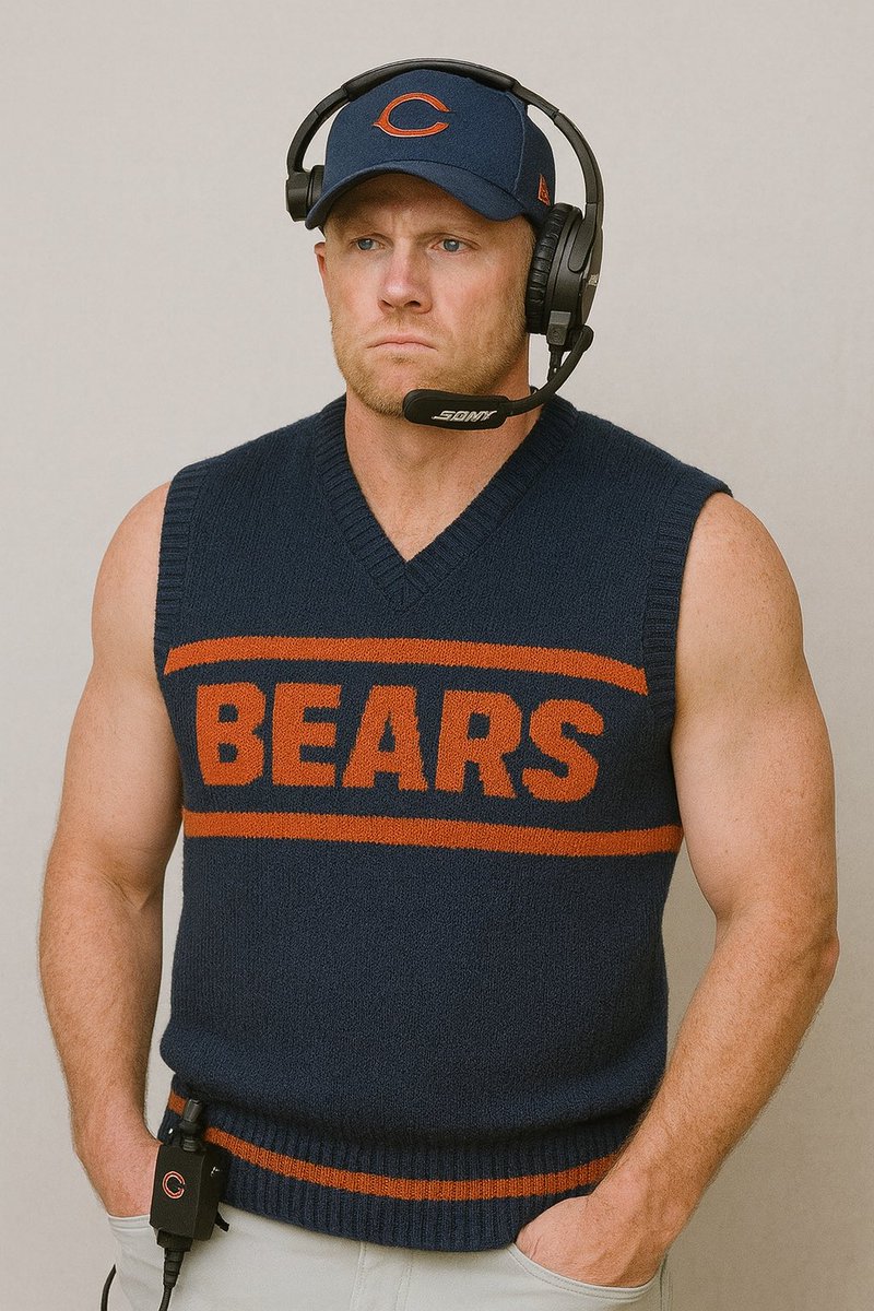 manilamac's tweet photo. Good. Sweater. Vest. 
Never let it rest!
@ChicagoBears 
@BenJohnsonBears https://t.co/owEWvJ6cyF