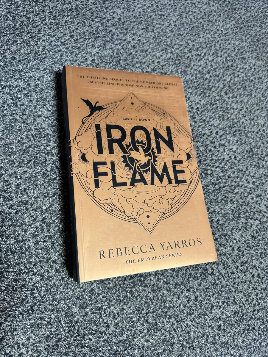 My friend gifted me Iron Flame earlier today. And if you’re a Rebecca Yarros fan, you already know this is the second book after Fourth Wing. Now I just need to hunt down Fourth Wing and Onyx so I can read the series in order.
The excitement is real! 📚✨