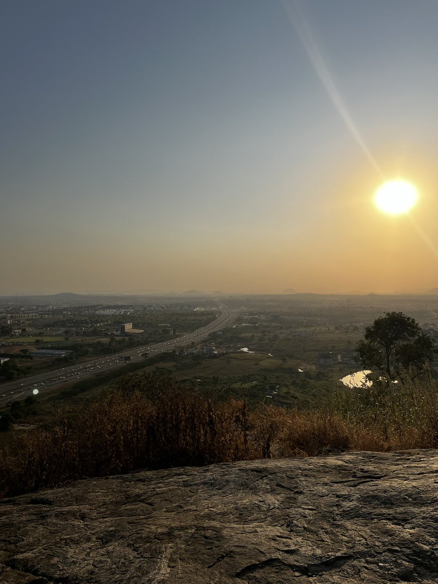faeraeyy's tweet photo. Who’s up for a hiking trip in abj next weekend?

This is the view btw! ^_^ https://t.co/EQToaqIzki