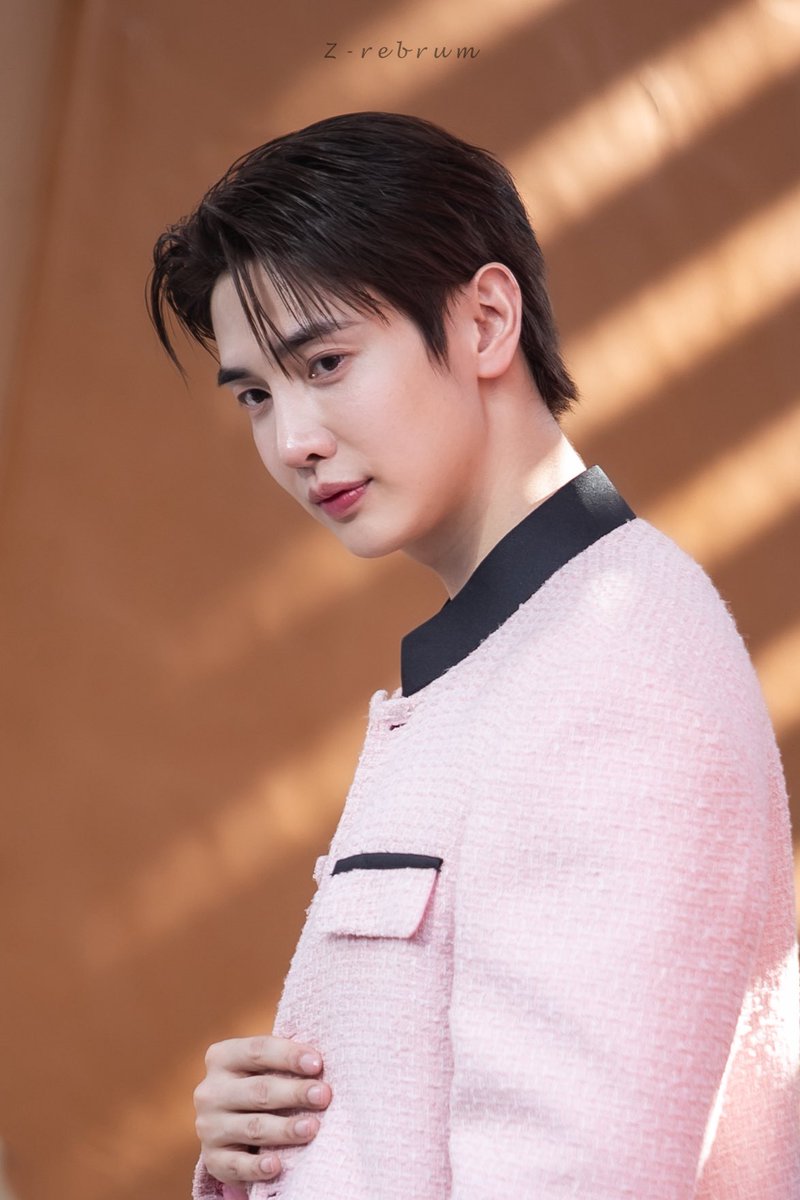 _zrebrum_'s tweet image. คนเรามันจะหล่อกว่าตัวเองในวันก่อนๆได้ยังไงตลอดนะ เก่งอ่าาาาาาาา หล่อเก่งงงงงงง 

MAXKY X DONUT DISTURB

#BioActivexMaxky
#maxky_rp #maxkybyZ