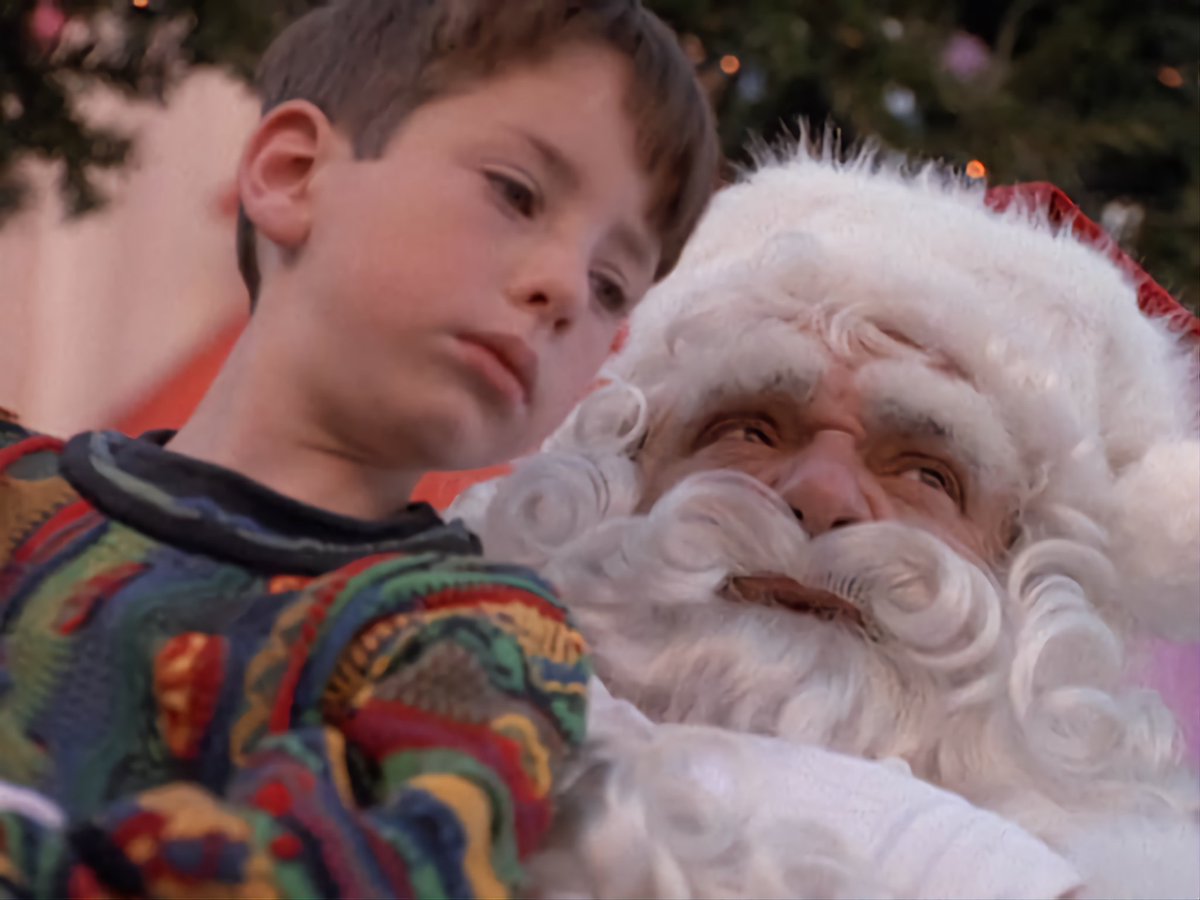 Good morning Dimensional Drifters there's an all new episode of the podcast up now on all podcast platforms this week we talked about season 3 episode 12 "Seasons Greedings"

open.spotify.com/episode/3TVTbE…

podcasts.apple.com/us/podcast/sea…