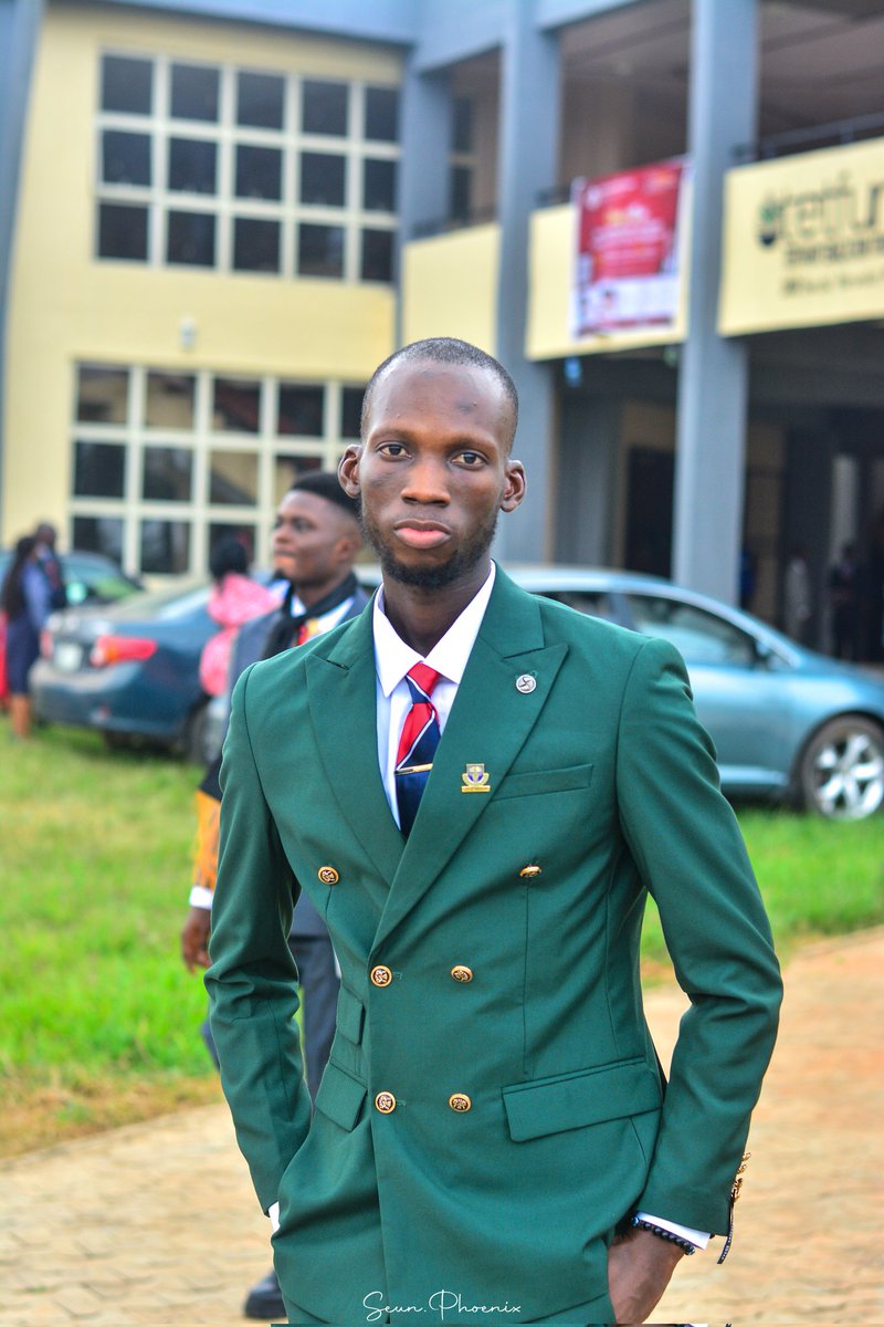 malas080's tweet photo. I took my oath a few days back…
And somehow Twitter is still calm?
Una no dey fear greatness again? 😭🔥
If you’re reading this and didn’t congratulate me, keep scrolling.
Your conscience will handle the rest. 😭✨
#physiotherapy
#Oau
#mrtb
#graduate https://t.co/ir9dfTFBFP