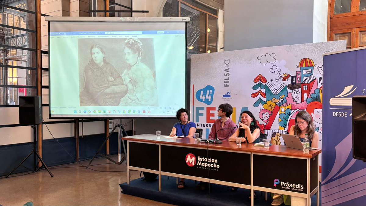 BNChile's tweet photo. #FILSA conversatorio sobre Mapocho, revista de humanidades de la BN y a un n° especial por los 80 años del Nobel de Mistral. Participaron Sebastián Cottenie, académico; Martina Bortignon, doctora en Literatura; Magda Sepúlveda, Académica y Soledad Abarca, Directora de la BN. https://t.co/KuG5ALYUDK