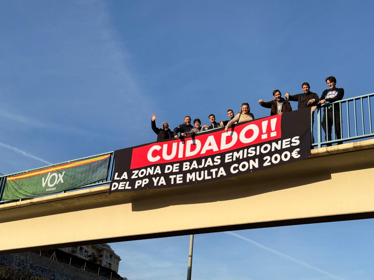 ‼️ Seguimos dando la batalla contra la Zona de Bajas Emisiones impuesta por el Partido Popular en Málaga.

Hoy, nuestros equipazos de la provincia han colocado pancartas para advertir a los conductores de las multas de 200€ que pueden recibir.
