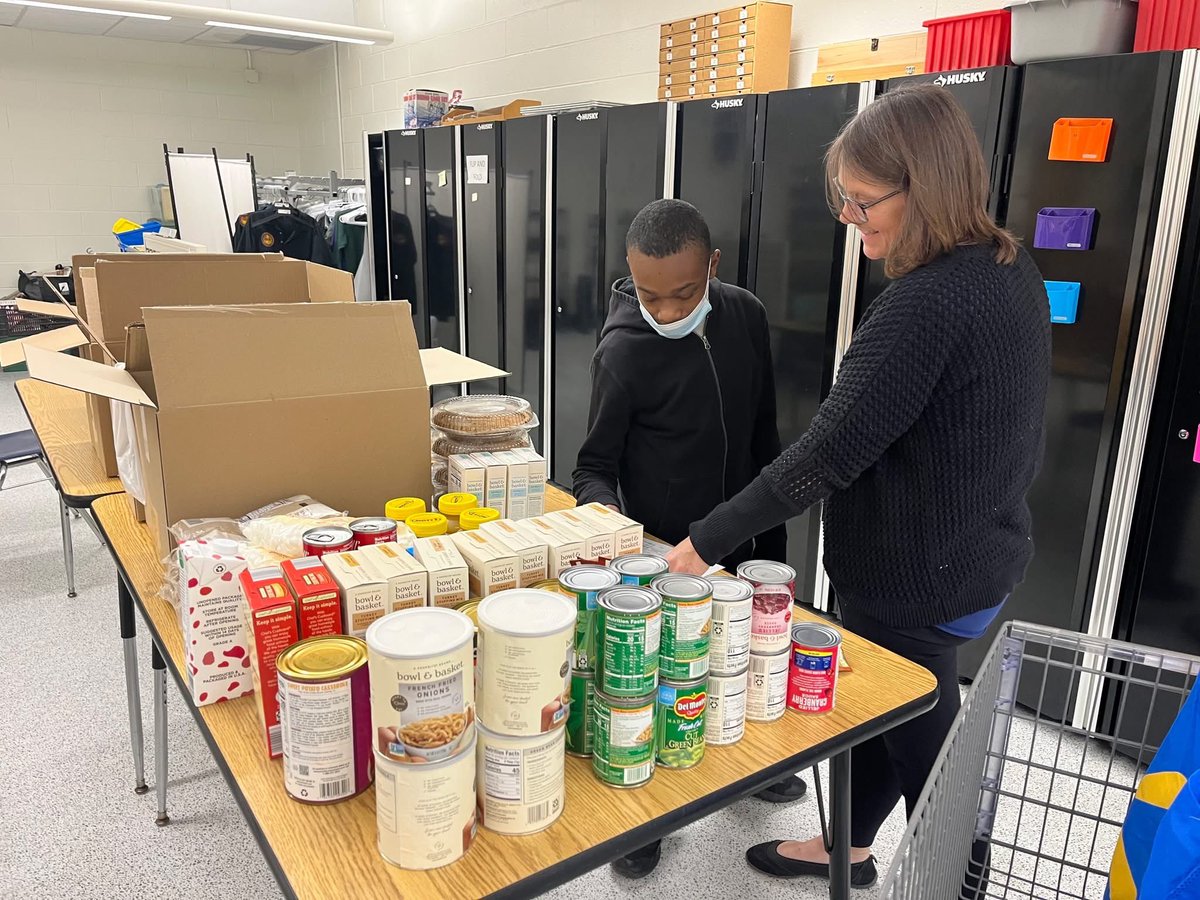 ESCofNJ's tweet photo. PRDS staff and students recently participated in a fun, school-wide “Disguise the Turkey” contest.

In addition to the contest, PRDS students demonstrated a wonderful spirit of giving this holiday season by helping to pack Thanksgiving boxes for families in need. 

#ESCNJ #PRDSNJ https://t.co/tc0jcLfQ5q