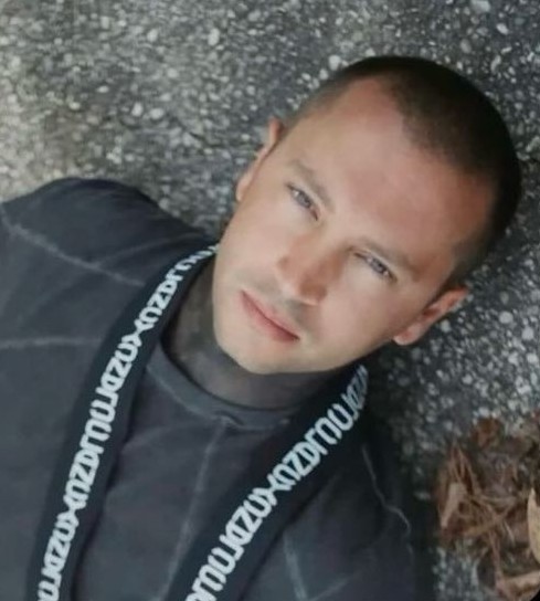 TylerOnceSaid's tweet image. happy birthday @tylerrjoseph 
you&apos;ve made it this far, kid.