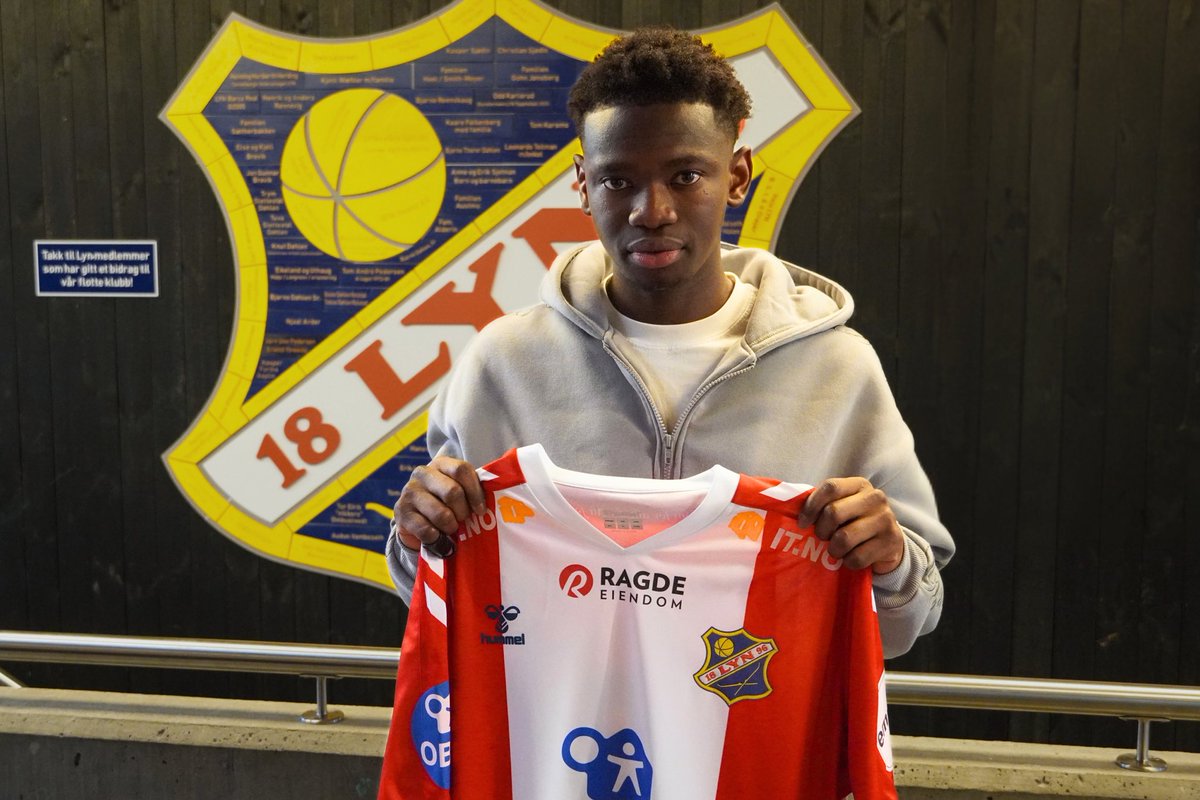 Ny spennende kant inn dørene på Kringsjå! 🚪

Velkommen, Ebrima Sawaneh ⚡️

Les mer her: lyn1896.no/nyheter/ny-spe…