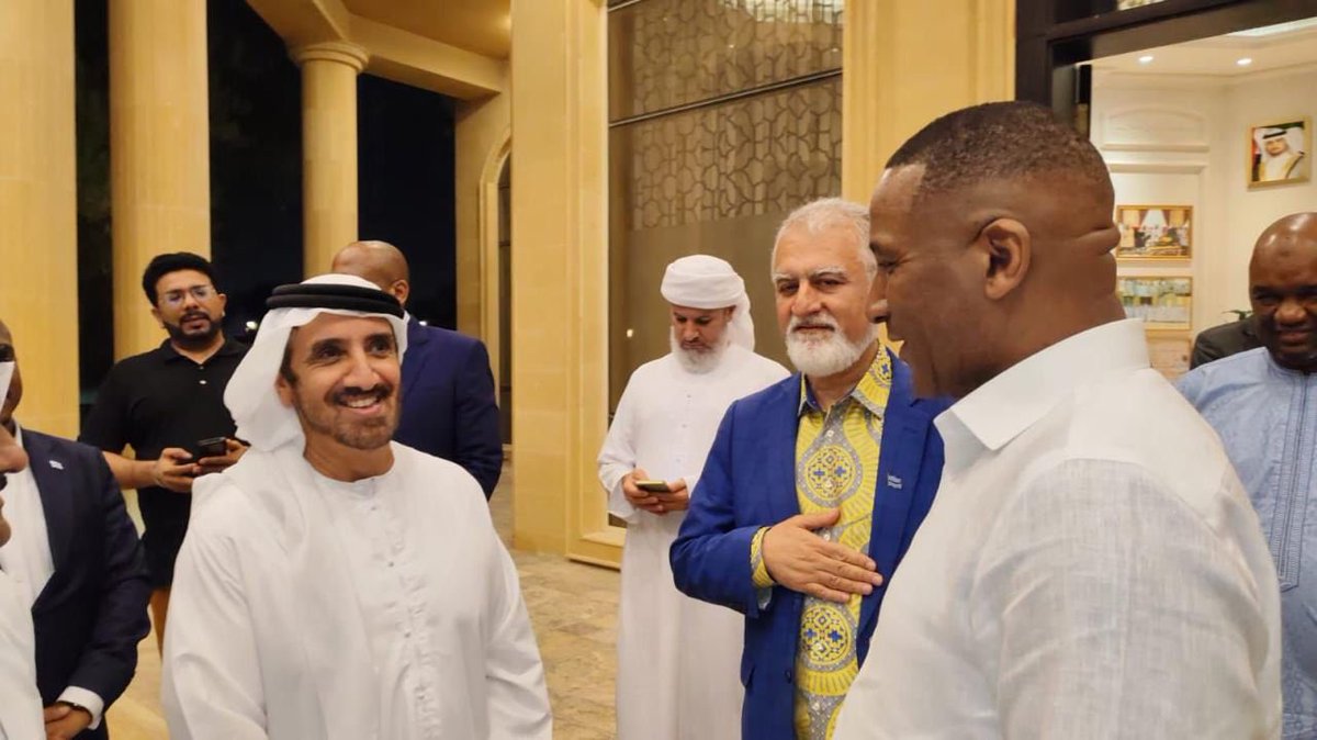 CurtisHaggai's tweet photo. Bientôt pour la RDC 🇨🇩 
Dr Farzam Kamalabadi, Président du Future Trends Group et Envoyé Présidentiel de la République du Botswana, a organisé une réception privée et de haut niveau en l’honneur de Son Excellence Duma Gideon Boko, Président de la République du Botswana 🇧🇼.

Cette réception exclusive de deux heures s’est tenue le samedi à Dubaï, aux Émirats arabes unis 🇦🇪, et a été accueillie par Son Altesse Cheikh Awad bin Majrin bin Sultan, éminent membre de la famille royale de Dubaï, dans ses palais.

Les membres principaux de l’équipe Future Trends, en tant qu’hôtes, ainsi que les hauts responsables de la délégation présidentielle, en tant qu’invités, ont tous participé à la réception.

Les dirigeants du Dubai World Trade Center, des investisseurs, des représentants de banques et de la communauté financière des Émirats arabes unis, ainsi que Son Excellence Saleh Diallo Directeur de longue date des Stratégies Africaines de Future Trends et Conseiller spécial du Président Ibrahim Traoré du Burkina Faso figuraient également parmi les invités d’honneur.

La présentation de l’attractivité du Botswana, la dignité, le charisme et la vision du Président, ainsi que les interventions de l’Envoyé Présidentiel mettant en avant les atouts exceptionnels du Botswana, ont créé un fort impact sur l’ensemble de l’audience.