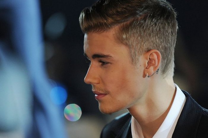 thebestofbizzle's tweet photo. once in a lifetime face card https://t.co/ryhJLInKSe