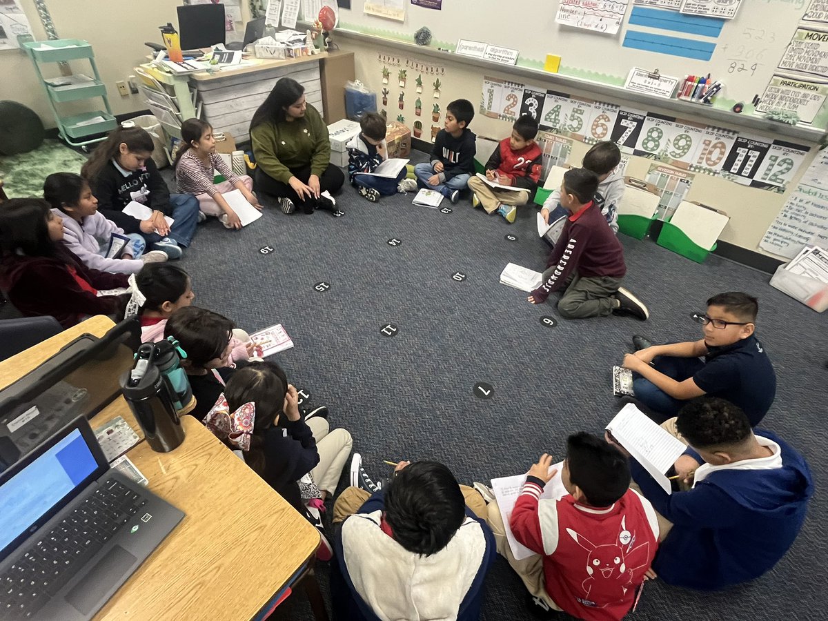 ChambersCharger's tweet image. Community Circles with our Chambers Chargers after the break..😊#buildingrelationships @zysolis @MontgomeryErik