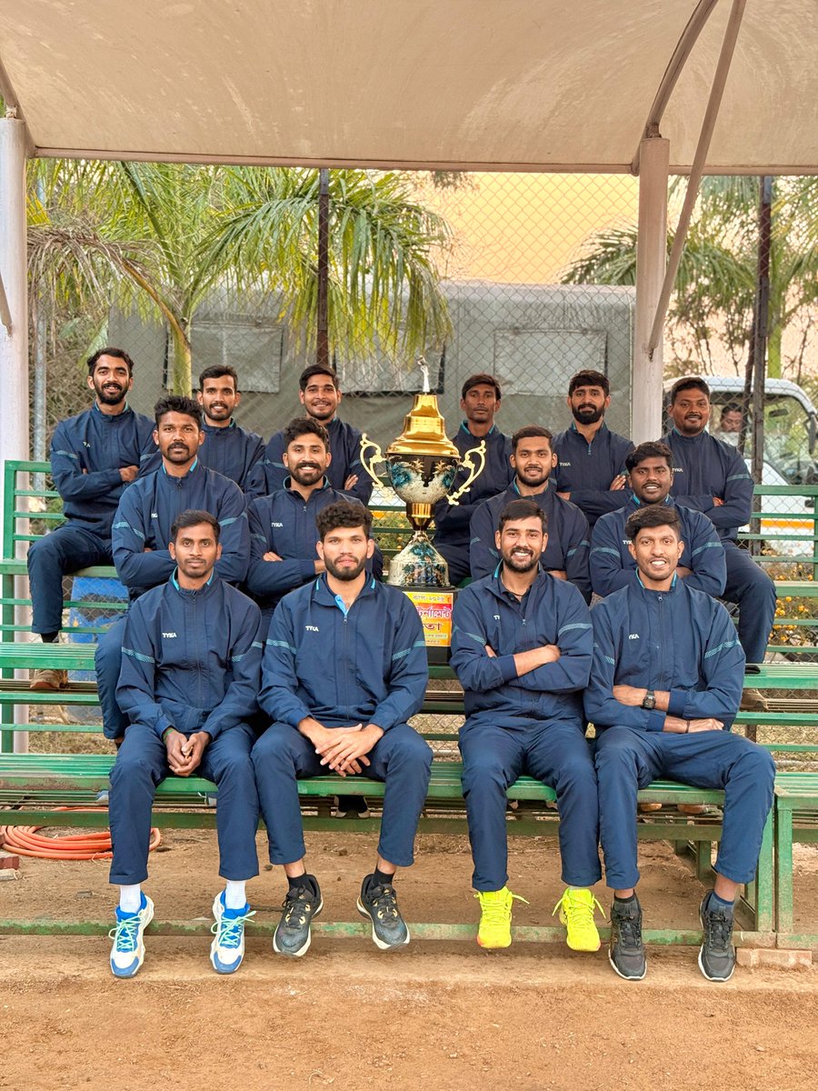 CISFHQrs's tweet image. CISF Shines on the Volleyball Court!

Heartiest congratulations to the CISF #volleyball Team for delivering a stellar performance at the All India A-Grade Invitation Volleyball Tournament in #Kharagpur, #WestBengal. With power, passion and precision, our team proudly clinched the…
