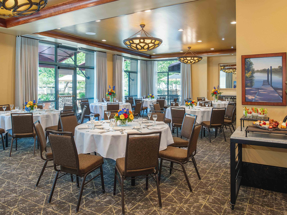 Host your next business meeting at Embassy Suites Sacramento Riverfront Promenade! Enjoy flexible event spaces tailored to your needs and creative catering menu selections, perfect for any occasion. Book your spot today for a seamless event.
bit.ly/3XFujzc