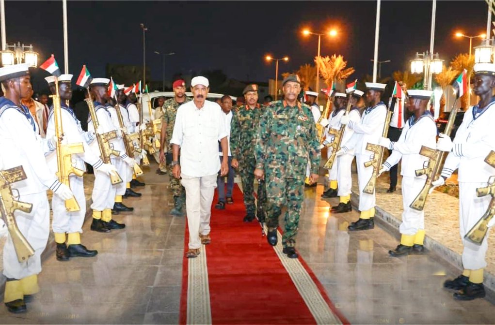 President Isaias returns home

President Isaias Afwerki returned home yesterday afternoon, concluding a two-day working visit to Sudan on the invitation of General Abdel Fattah Al-Burhan, Chairman of Sudan's Sovereign Council.

During his visit, President Isaias held extensive