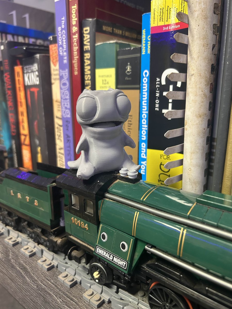 PlayVoidTrain's tweet image. 🤗 A happy Rofleemo 3D-printed by Void Doc (Discord)

#VoidTrain