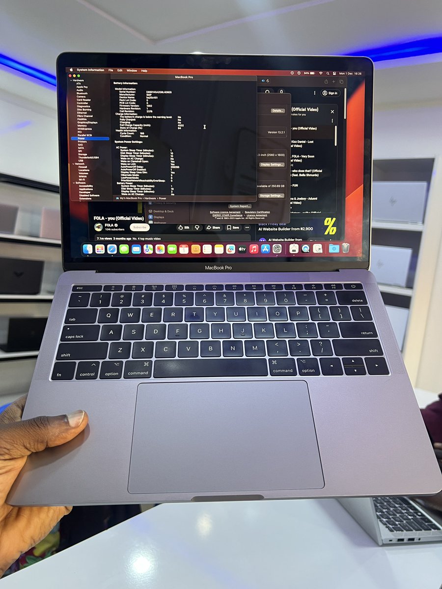 HabibLight02's tweet image. Super clean MacBook Pro 2017
Non Touch Bar 
Intel core i5 
16gb ram
256gb ssd Keyboard light 
13 inch 
Battery cc: 180
Price 🏷️ 500k

DM or 📞 II WhatsApp no: 09033666302

📍Ahmadu bello way By Gwandu road, kaduna II Nationwide delivery 📦