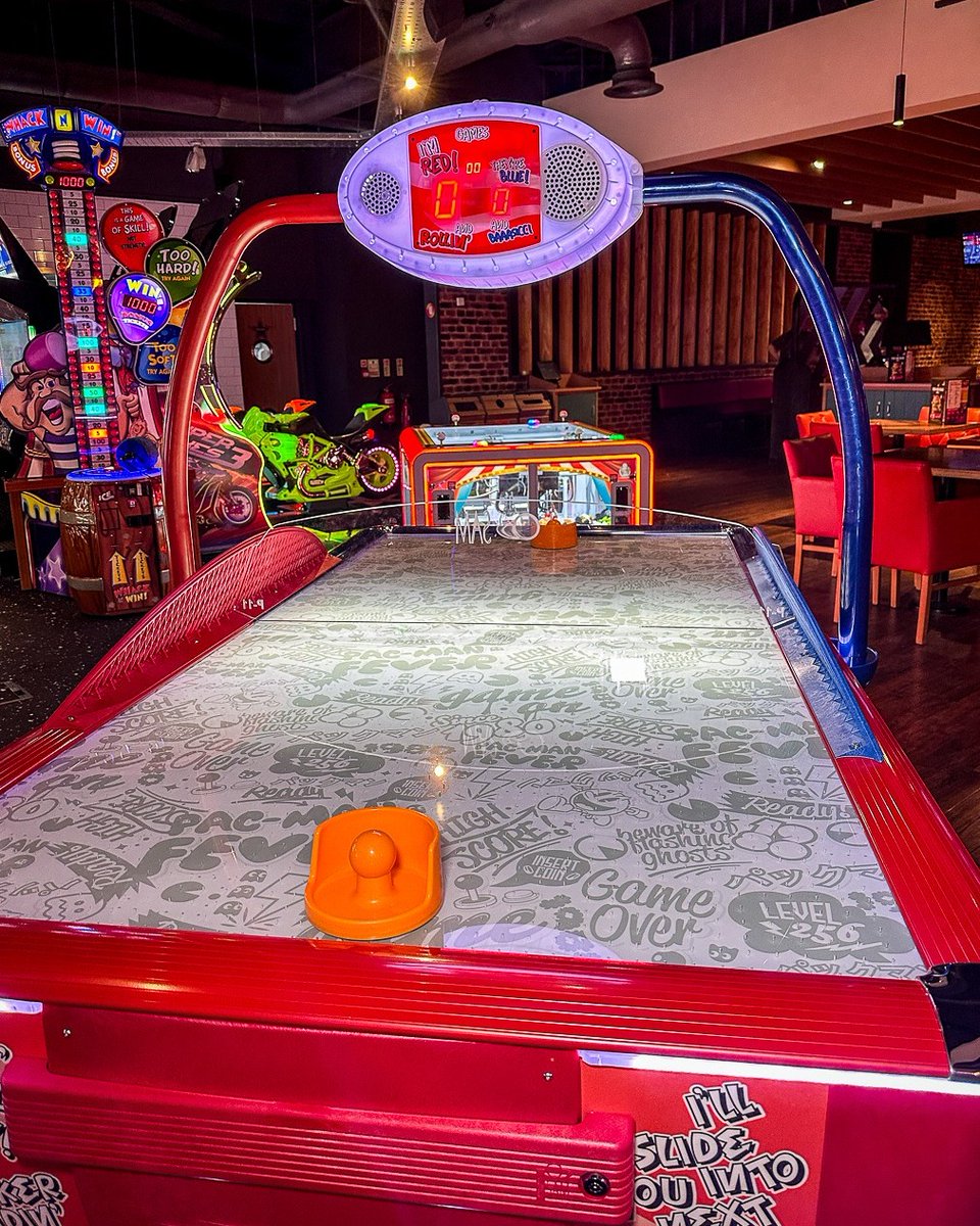 Hoops, pucks, and holiday cheer! 🎄🏀🏒

Basketball or air hockey - which game are you dominating at Hollywood Bowl this festive season? 

Drop your top score below! 👇