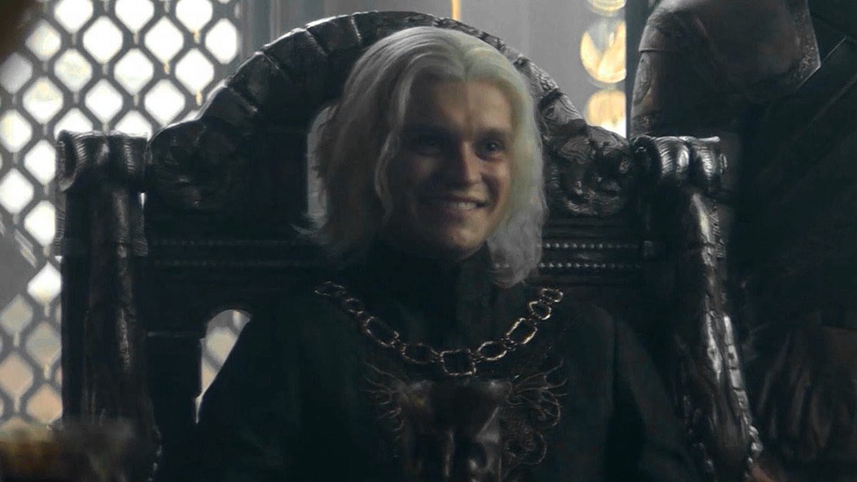 feydemie's tweet image. notice how the only times we&apos;ve seen him #genuinely happy was when he was preoccupied with his children ? but you go ahead and tell me how an omega should be involved with politics instead of this.