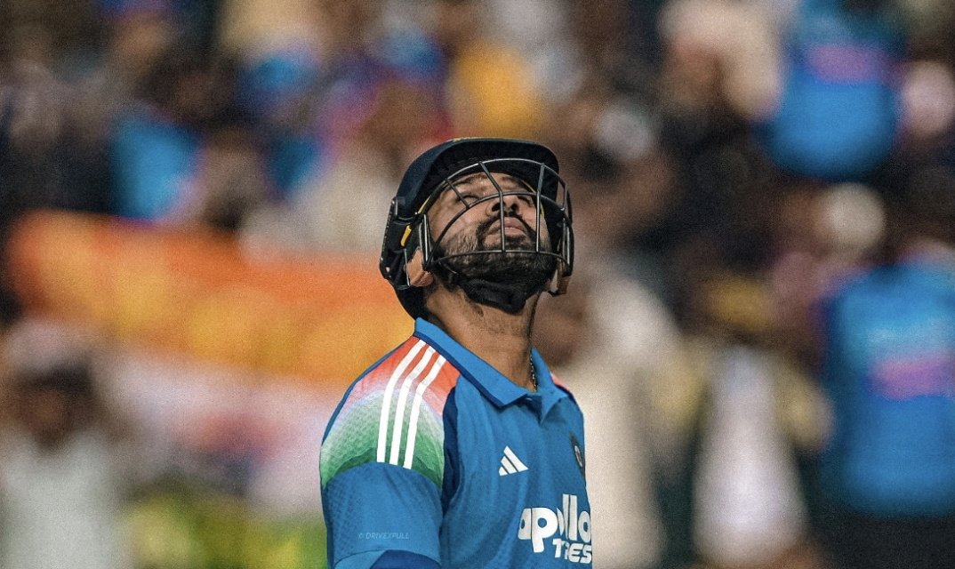 MOST SIXES IN INT'L CRICKET HISTORY:

Rohit Sharma - 645* (536 innings).

Chris Gayle - 553 (551 innings).

Shahid Afridi - 476 (508 innings).

- The Hitman Rohit Sharma is in a league of his own! 🙇‍♂️