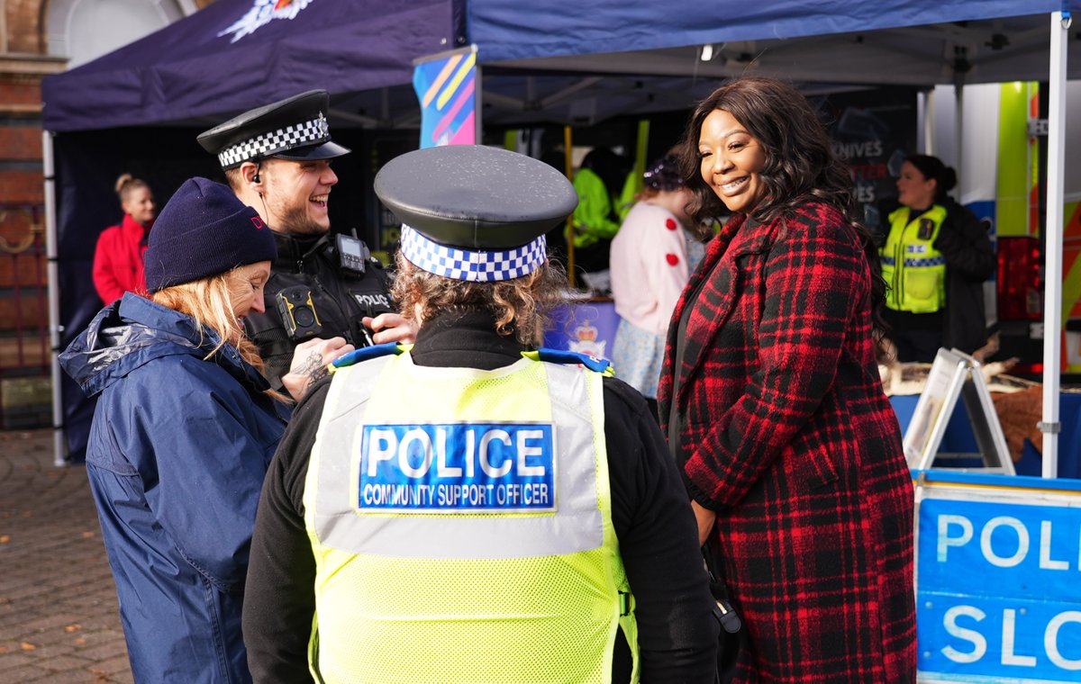 Recently, Nicolle attended the Blue Light Emergency Services Day event held at Ilkeston Market Place to mark the end of Derbyshire’s week-long knife crime intensification initiative Op Sceptre. ✅

Officers from Ilkeston Police SNT and the Constabulary’s dedicated Youth