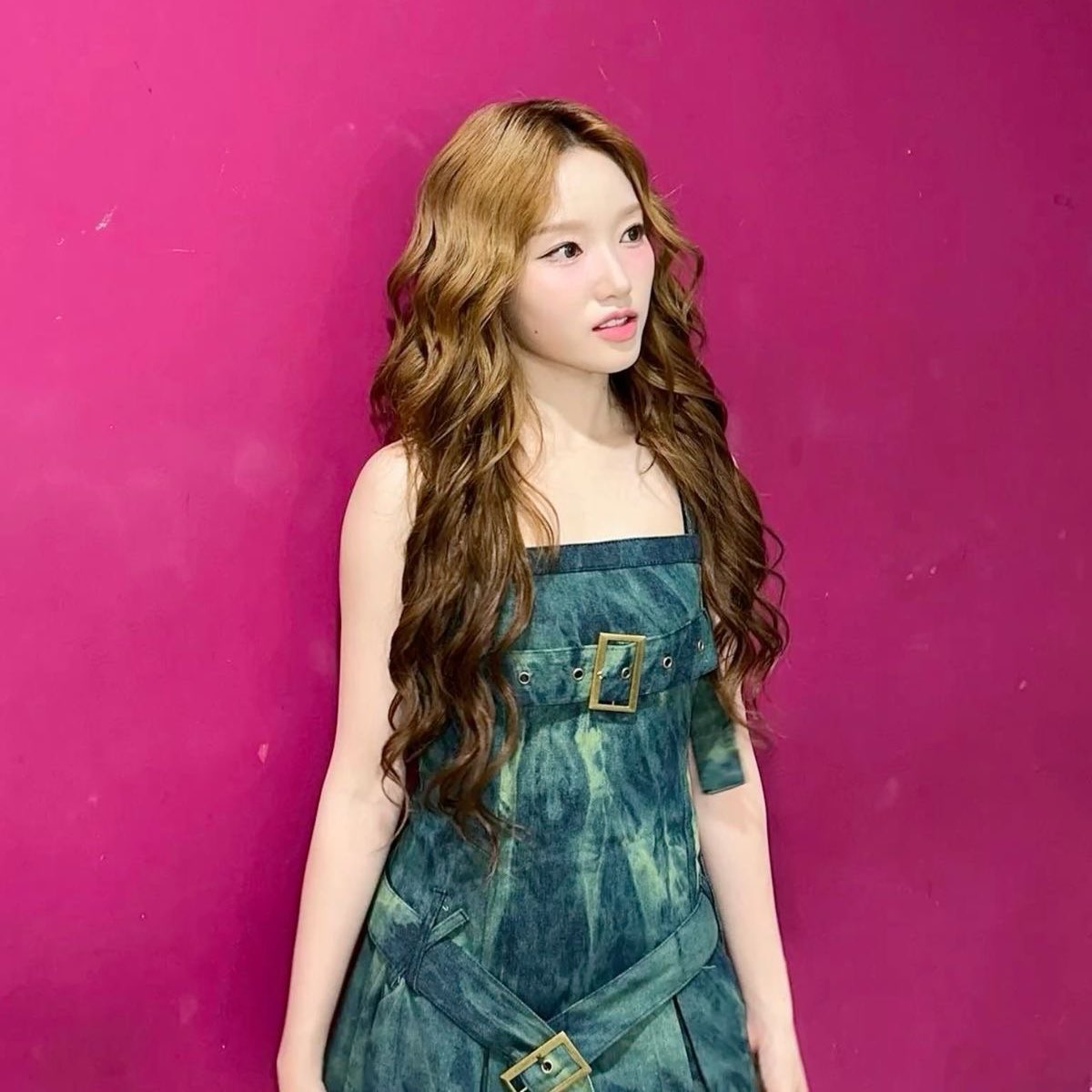 looblebase's tweet image. Gowon mentions on Fromm she will work hard to debut next year!