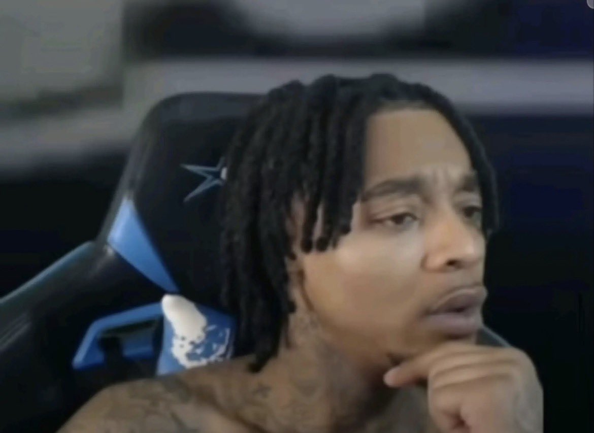 rayweem's tweet image. He might not be a bench warmer anymore.. what is baldie planning #signs #nooticin