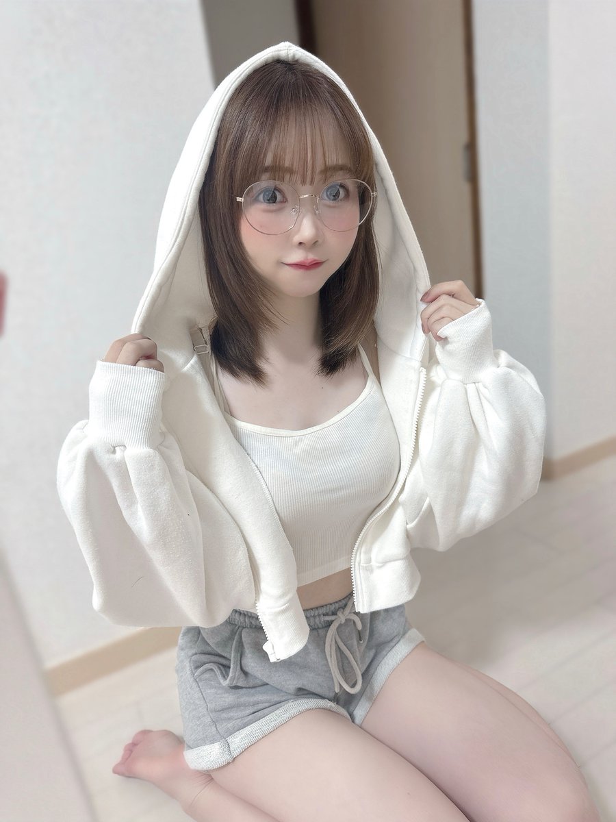 haruna6haruna's tweet photo. 君のおはよう聞かせて？ https://t.co/66cKcsP6xI