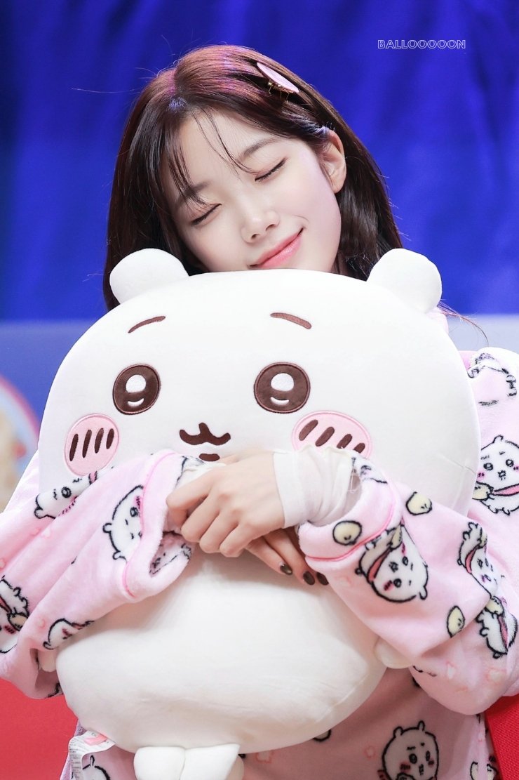 251130 
#LE_SSERAFIM #르세라핌 
#카즈하 #KAZUHA #カズハ