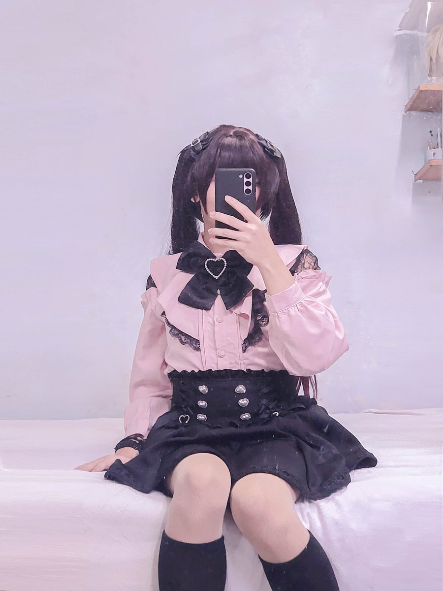 NhelleSy's tweet photo. @TopGyaru Wait that's me, how did my pic even end up here? lol https://t.co/g5LJWoTijI