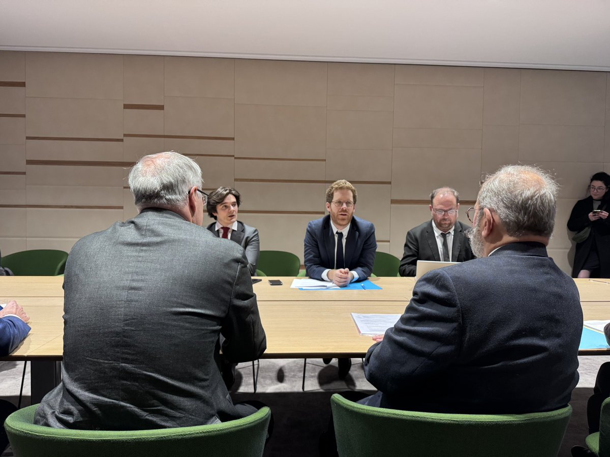 La Coordination des Employeurs Territoriaux, que j’anime, a rencontré cet après-midi le ministre <a href="/Amiel_David_/">David Amiel</a> . 
Malgré les incertitudes, une volonté partagée d’avancer dans l’intérêt des agents. Une réunion qui a permis d’aborder les enjeux d’attractivité et de dialogue social.