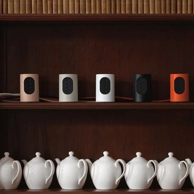 core77's tweet image. This Cylindric UX1 is by Cords, a Swedish design and technology company. Their mission is to &quot;create products that make electricity a natural, integrated part of interiors,&quot; rather than the snake&apos;s… core77.com/posts/139518/A… #USBCharger #TechDesign #SwedishDesign #Cords #Gadgets