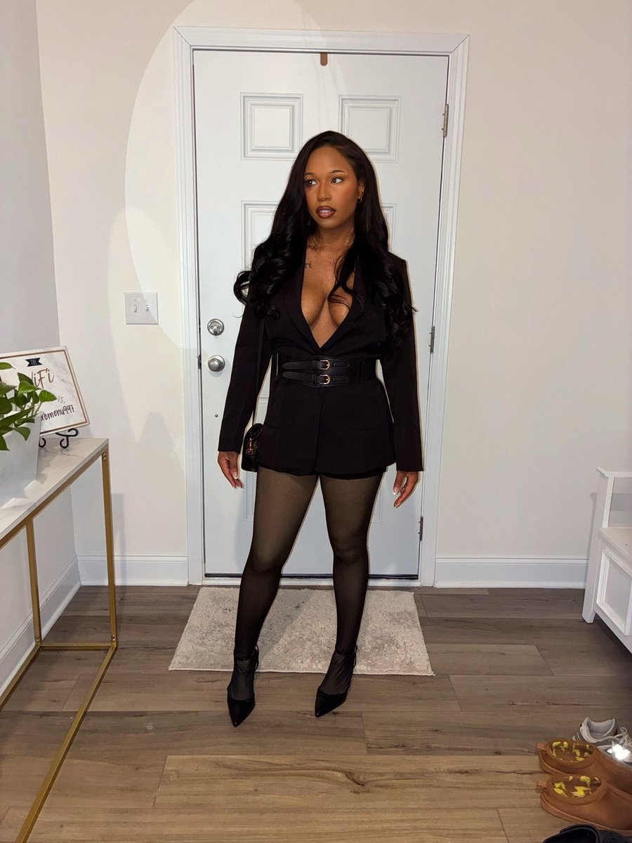 TeaTimeWithTiny's tweet image. 